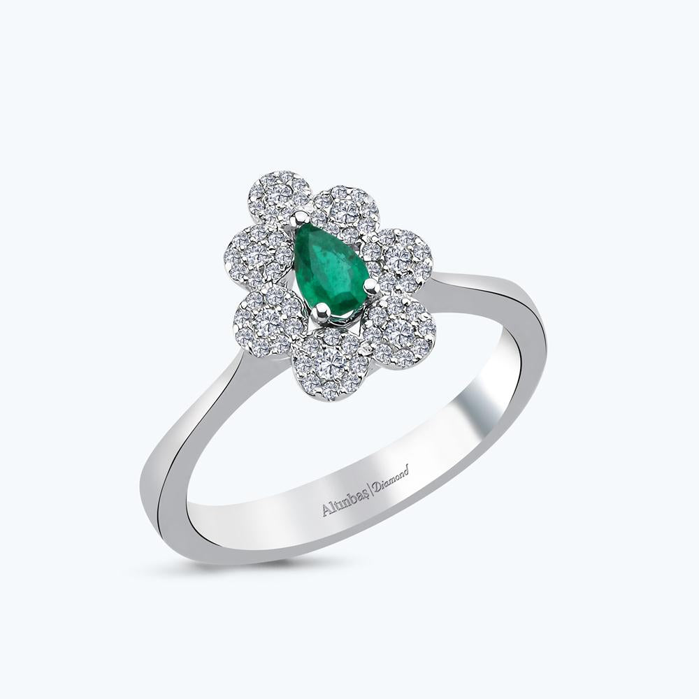 Emerald Diamond Ring